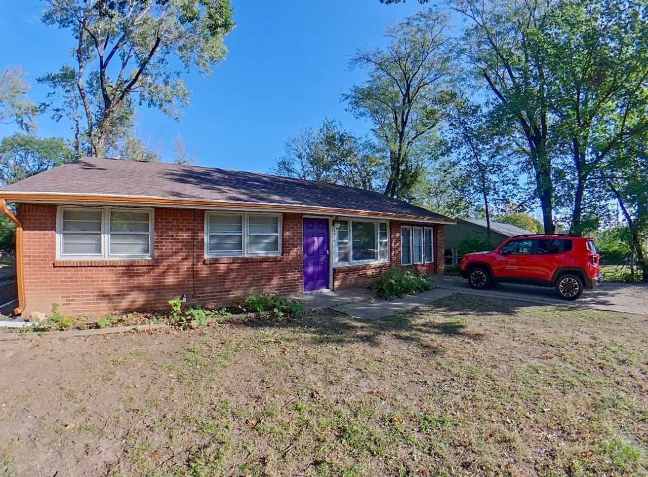 2034 College Heights Rd - Photo 2 of 11