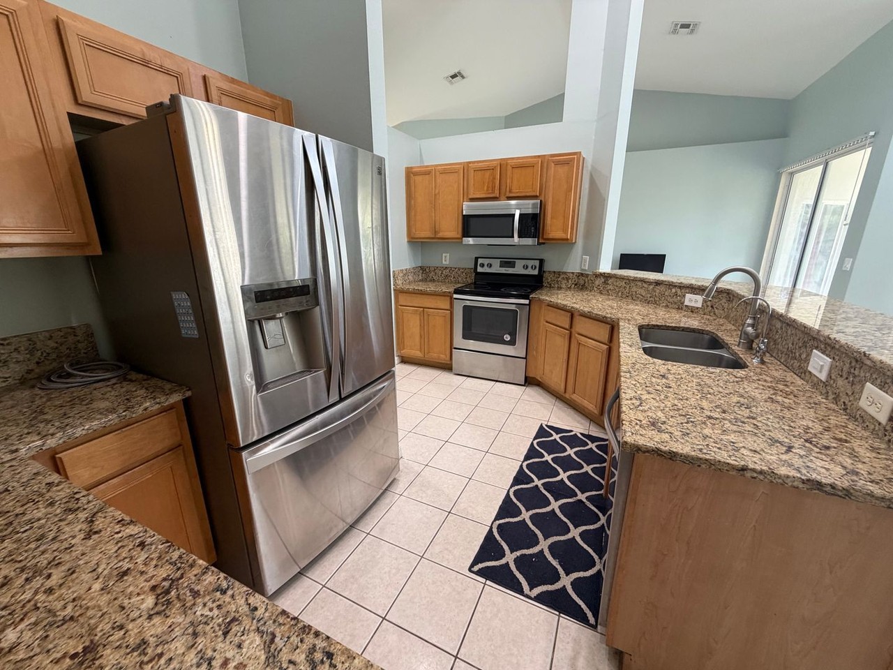 39914 Sunbeam Way - Photo 2 of 8
