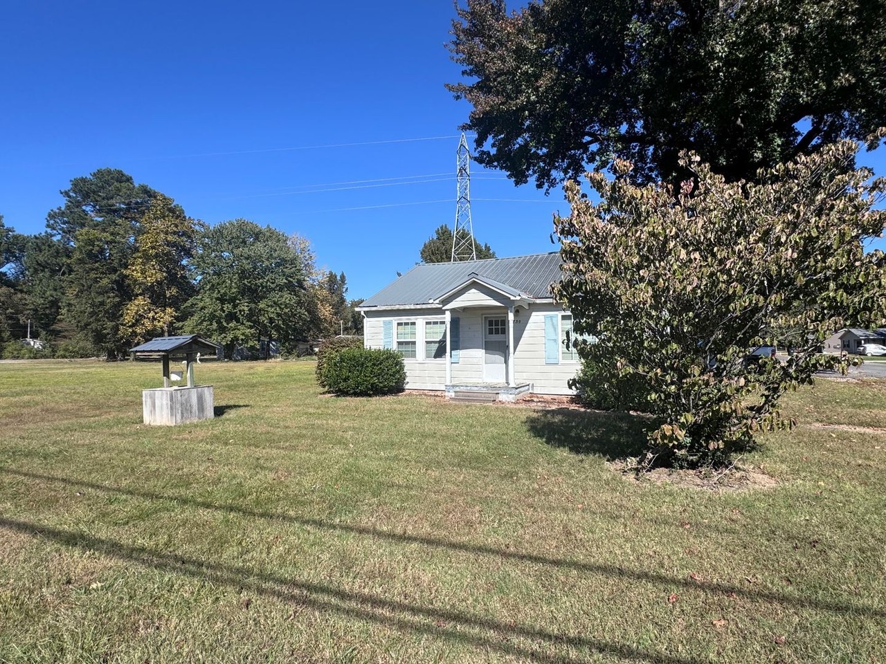 3730 Benton Rd - Photo 2 of 29