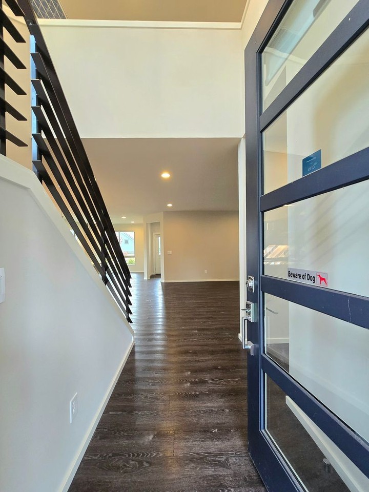 303 Sw Langston Rd - Photo 3 of 29
