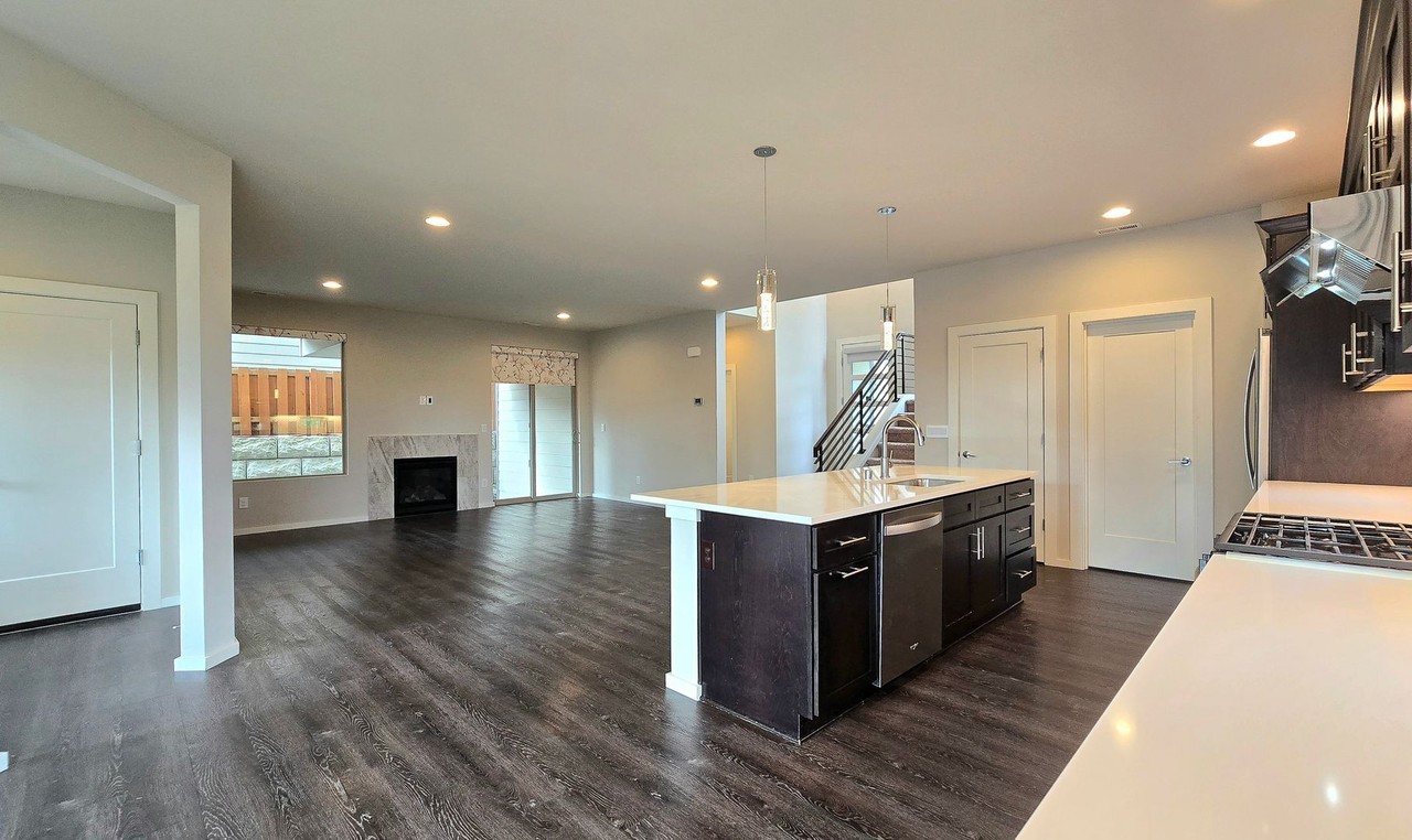 303 Sw Langston Rd - Photo 6 of 29