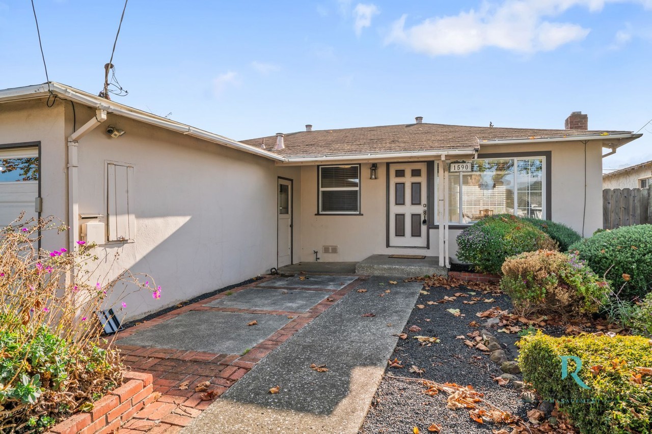 1590 Flores Dr - Photo 2 of 29