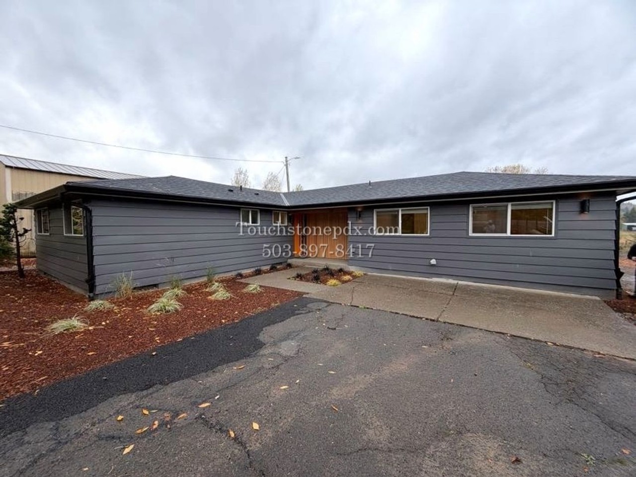 18606 Se Foster Rd - Photo 2 of 50