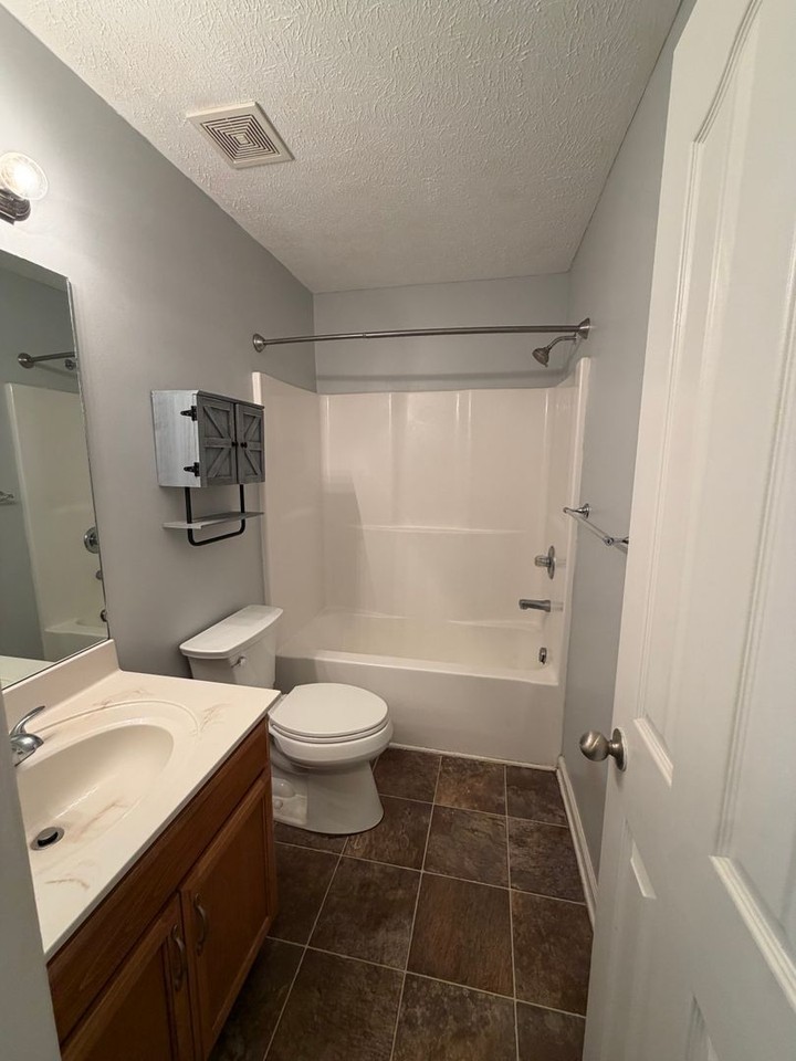 624 Wolfchase Dr - Photo 6 of 10