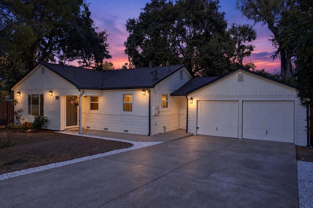 2480 Buena Vista Ave - Photo 2 of 40