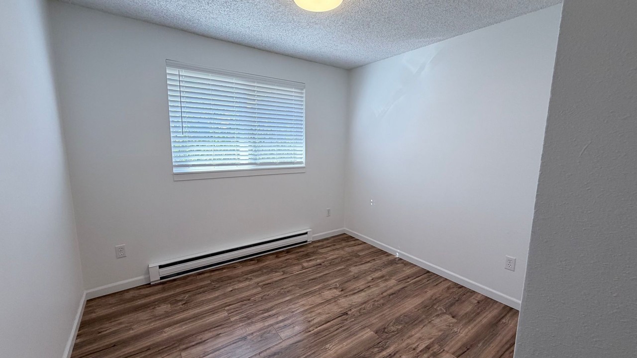 1722 E 8th Ave - Photo 6 of 11