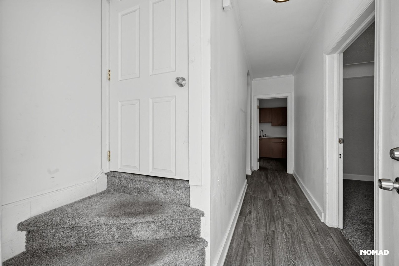 6829 Abington Ave - Photo 2 of 31