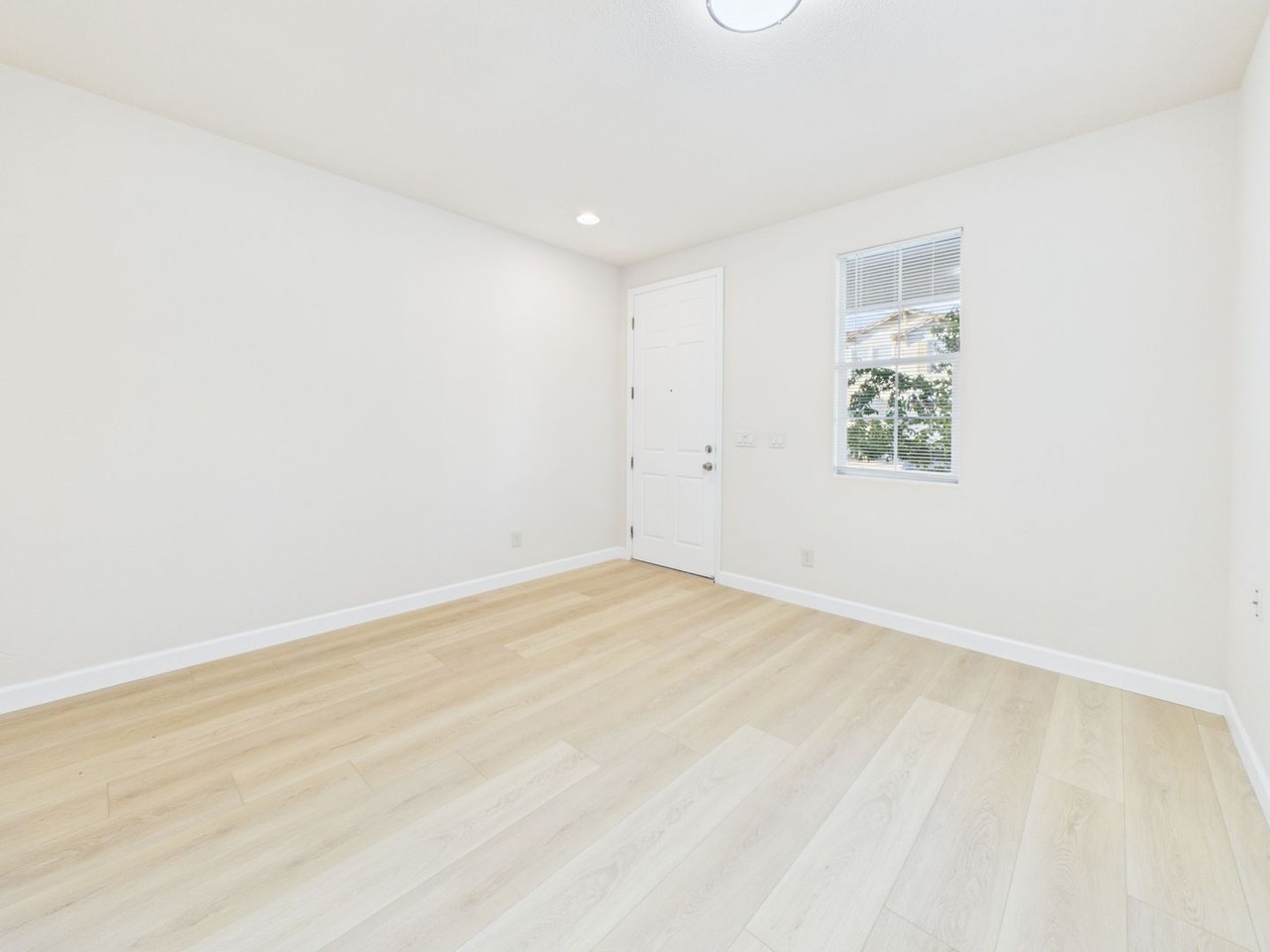 4210 Autumn Sky Dr - Photo 5 of 40