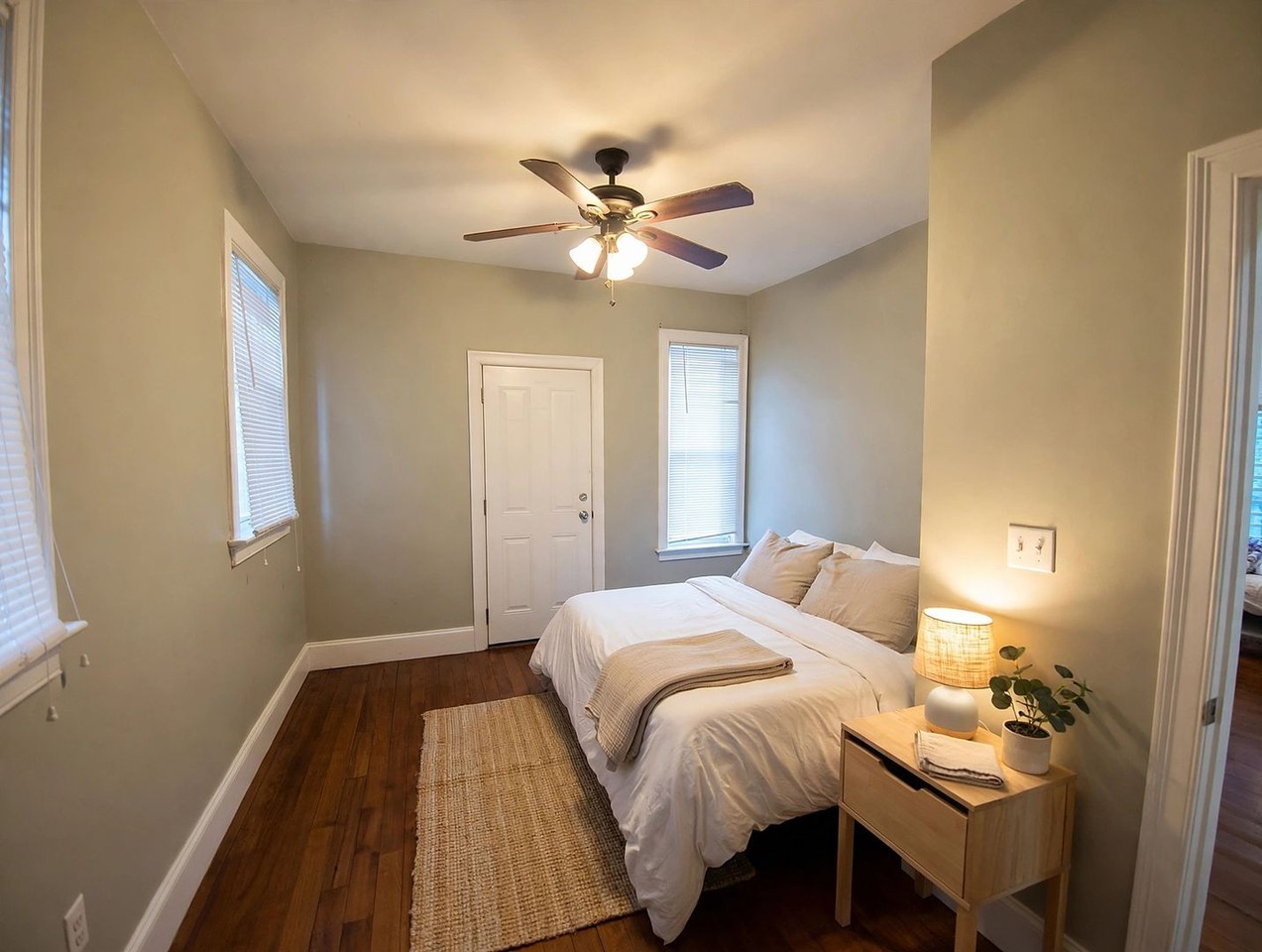 178 Hillside St - Photo 3 of 14