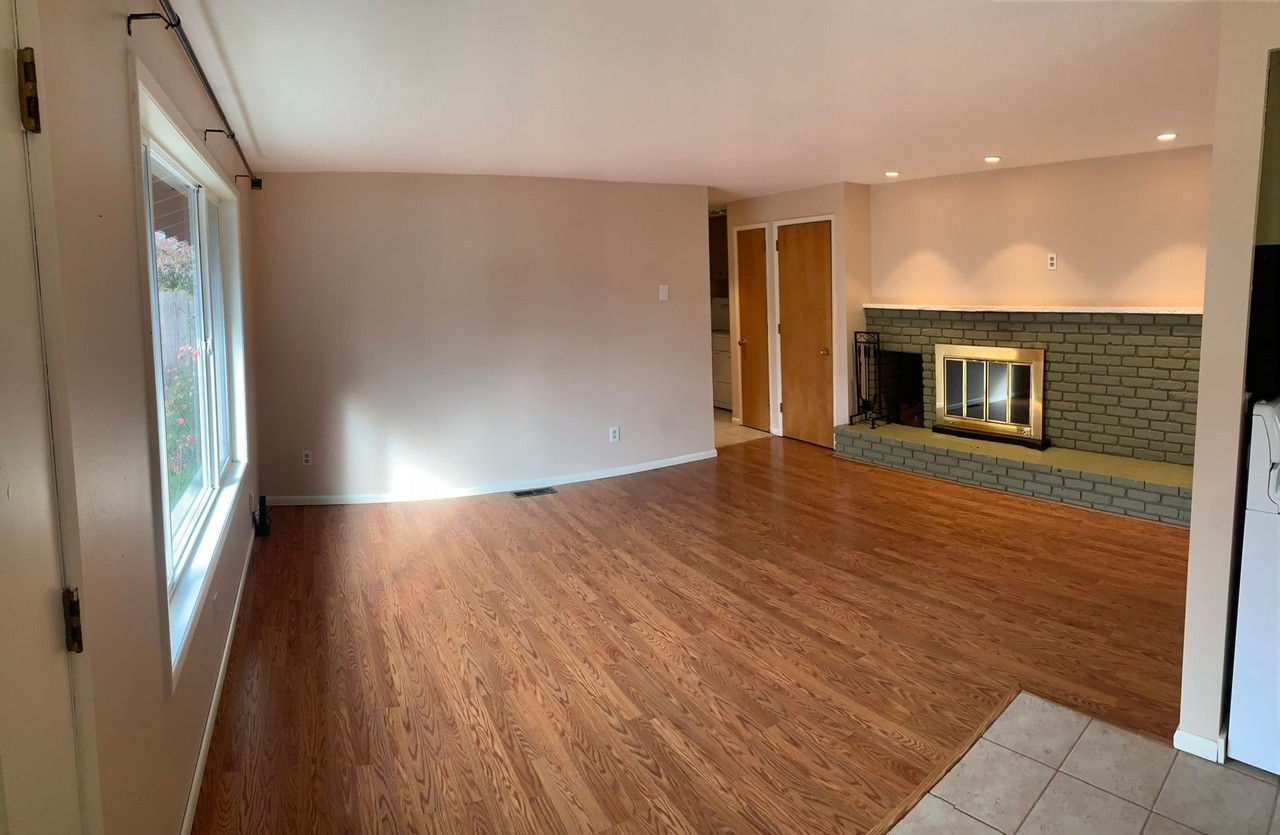 4507 Se Harrison St - Photo 5 of 12