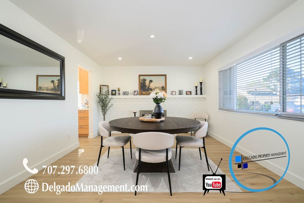 317 Larkin Ct - Photo 4 of 50