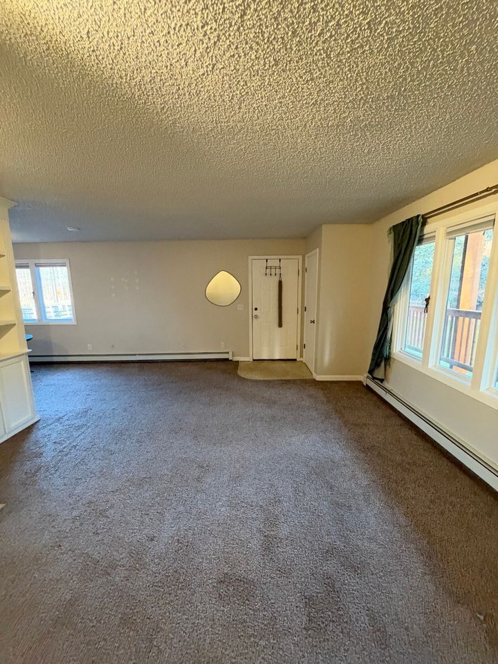 8528 Boundary Ave #H4 - Photo 3 of 12