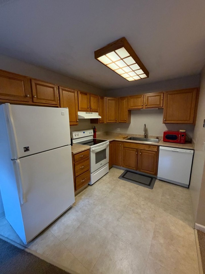 8528 Boundary Ave #H4 - Photo 5 of 12