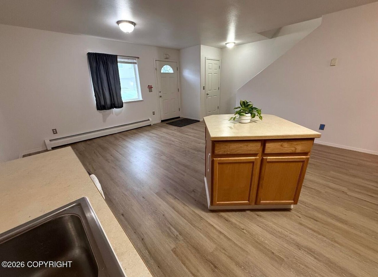 7472 Meadow St - Photo 5 of 20