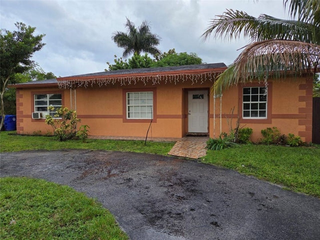 7818 Sw 7th Ct - Photo 6 of 16