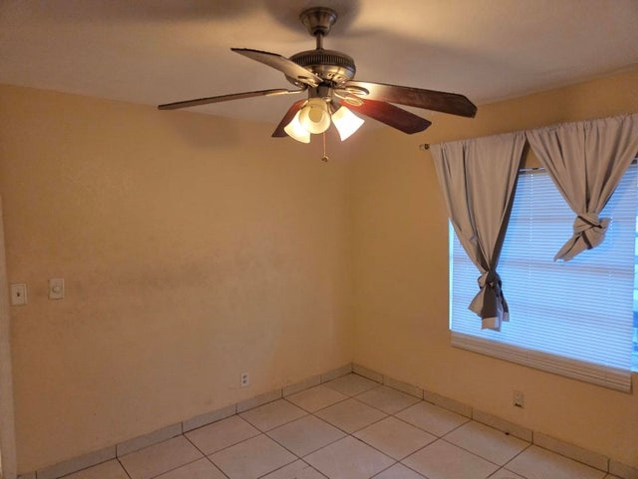 7818 Sw 7th Ct - Photo 7 of 16