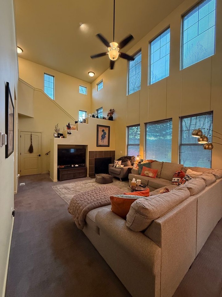12 White Peaks Ln - Photo 2 of 24