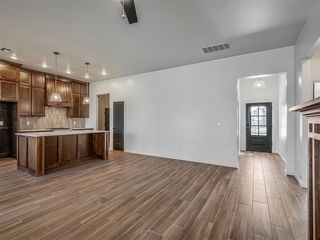 5101 Misty Wood Ln - Photo 5 of 43