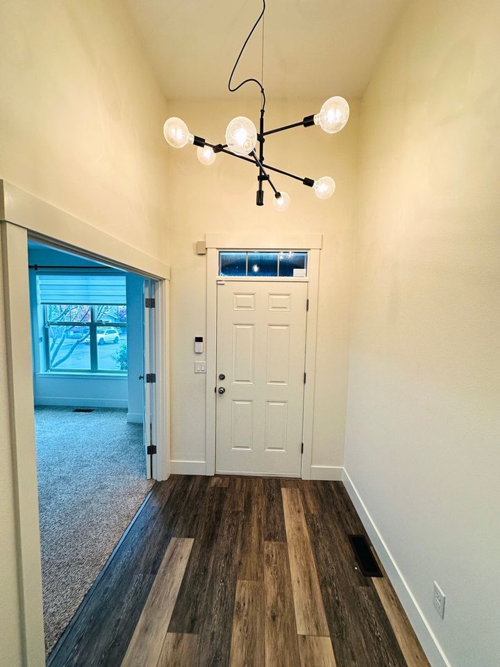3018 N 5th Way - Photo 3 of 29
