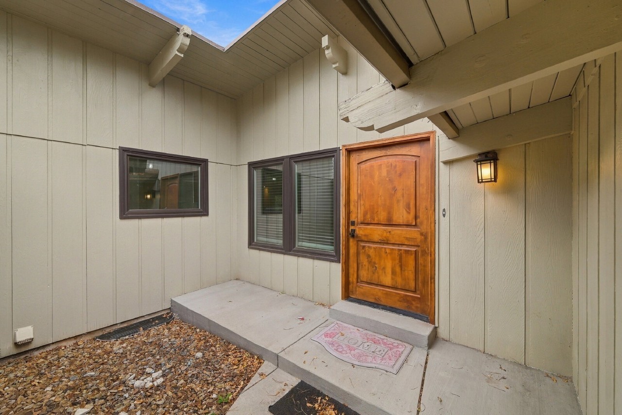 2030 Devon St - Photo 5 of 47