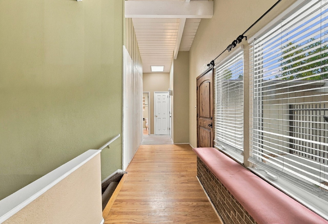 2030 Devon St - Photo 7 of 47