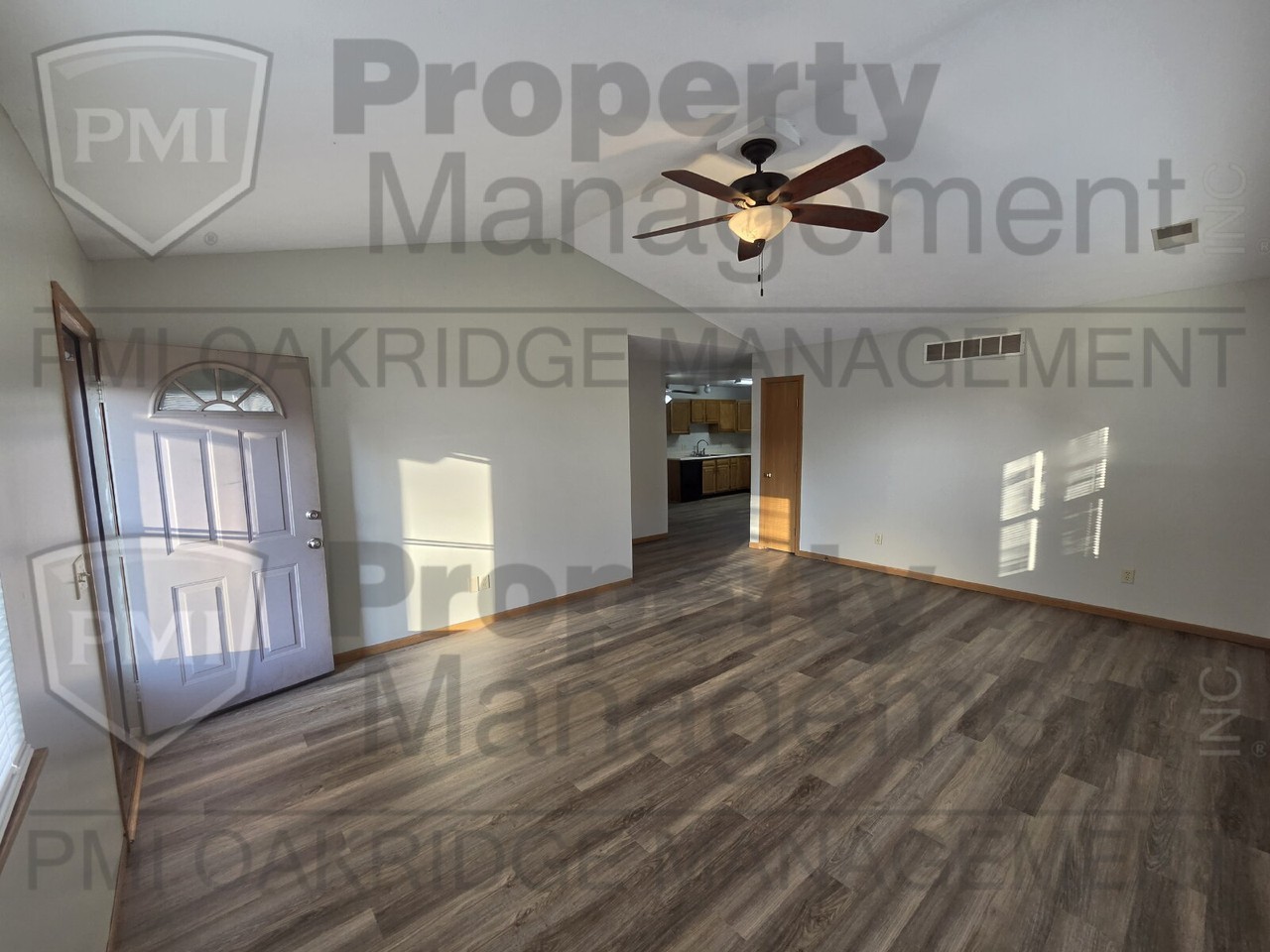 247 Westhaven Dr - Photo 2 of 18