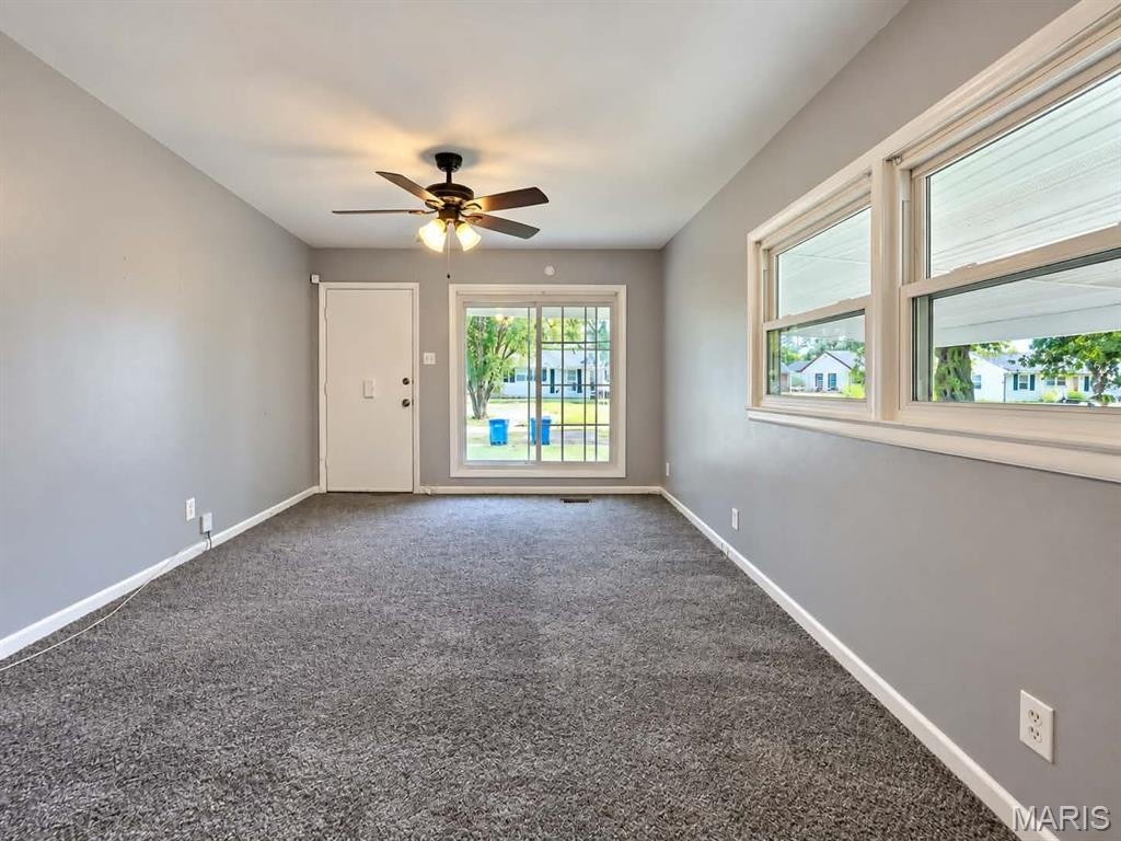 10431 Presley Dr - Photo 2 of 8