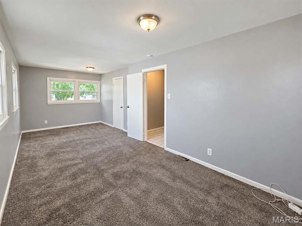 10431 Presley Dr - Photo 6 of 8