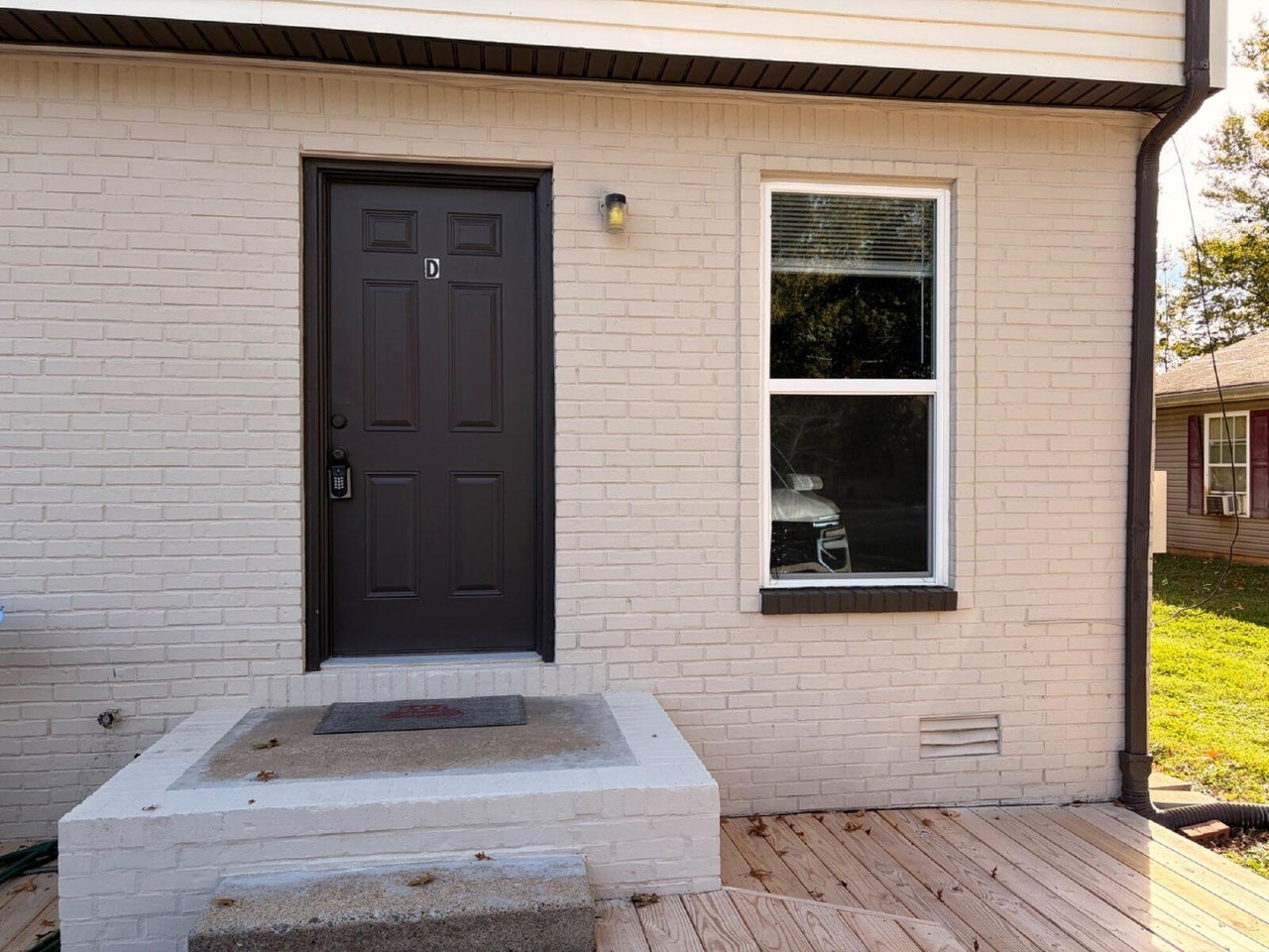 204 Strawberry St #D - Photo 2 of 13