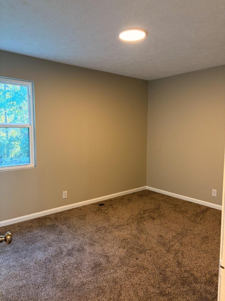 204 Strawberry St #D - Photo 6 of 13