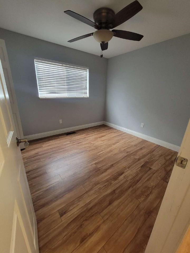 1769 Kingsley Ln - Photo 7 of 13
