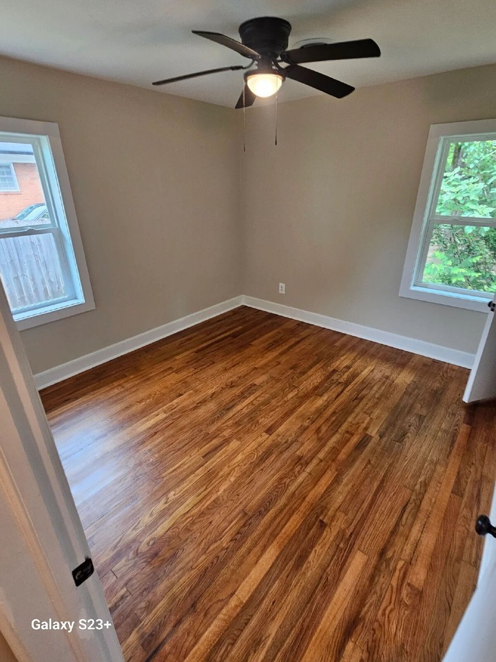 1708 Clarkson Ave - Photo 2 of 16