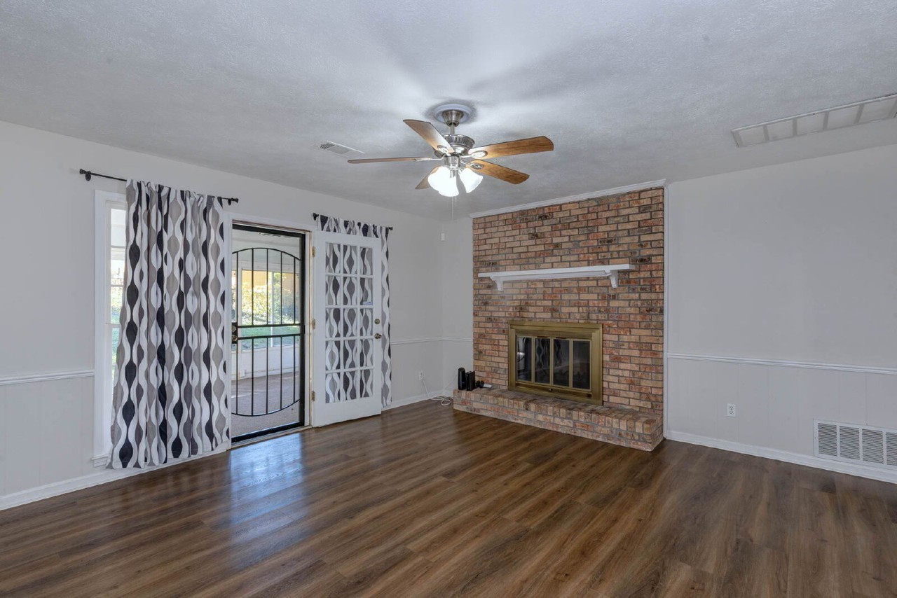 3722 Steam Mill Rd - Photo 4 of 36