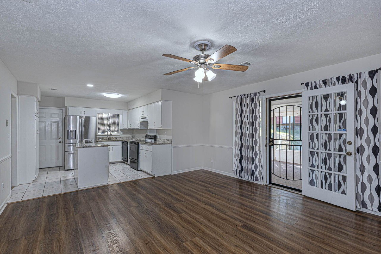3722 Steam Mill Rd - Photo 6 of 36