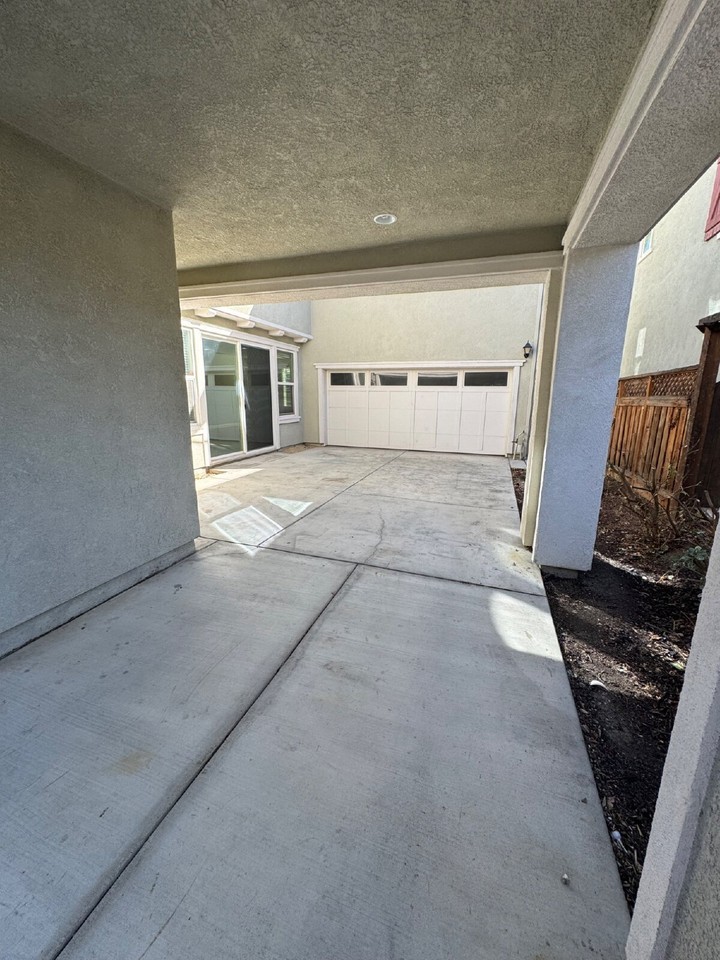 222 W Fremont Dr - Photo 3 of 28