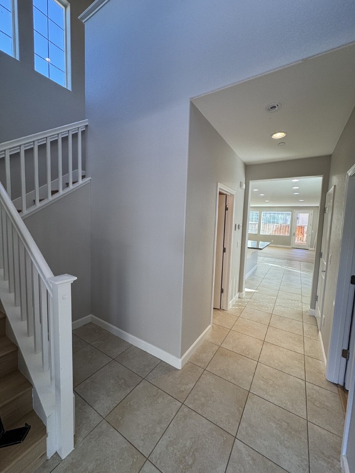222 W Fremont Dr - Photo 4 of 28