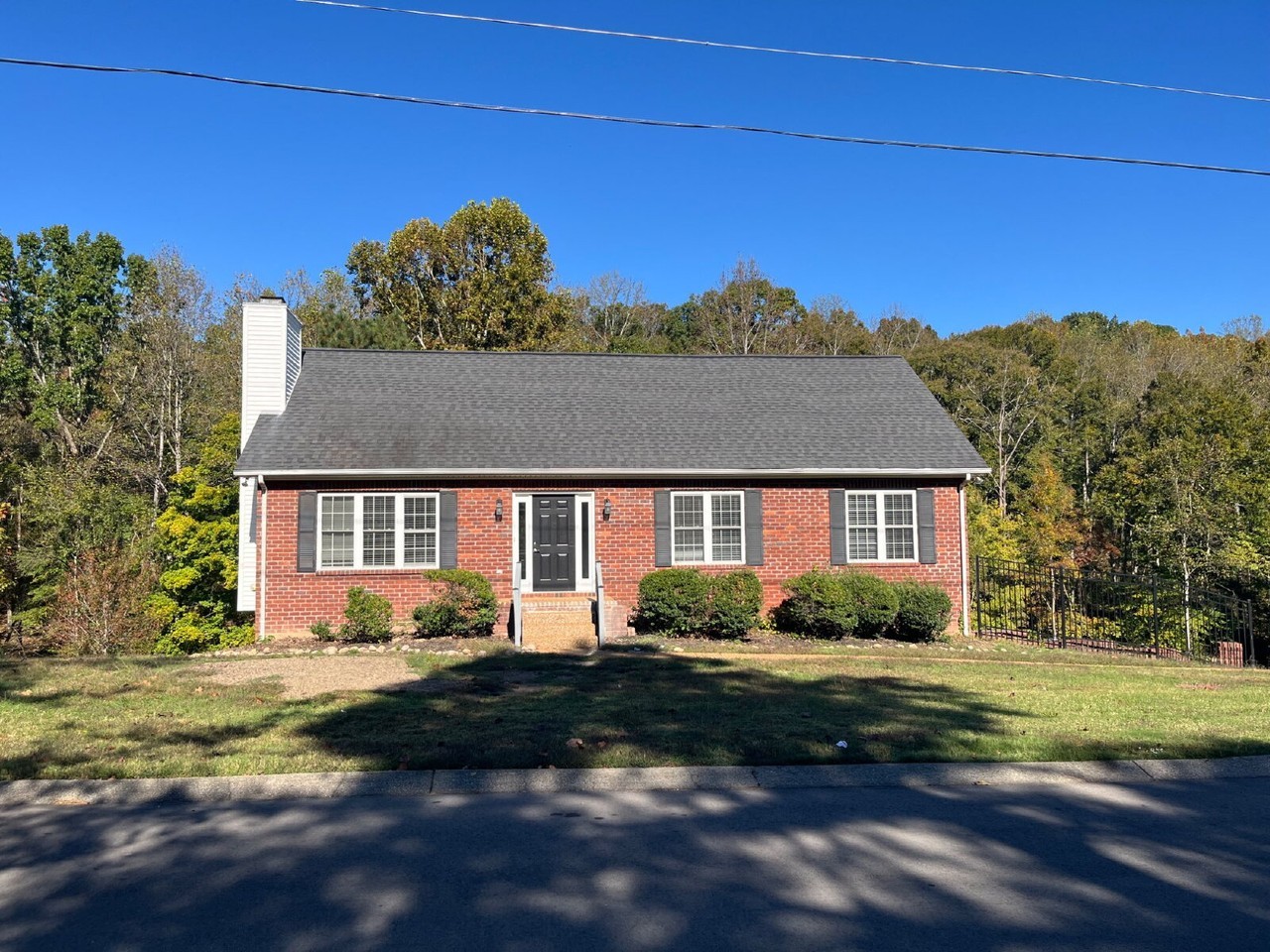 7428 Penngrove Ln - Photo 2 of 26