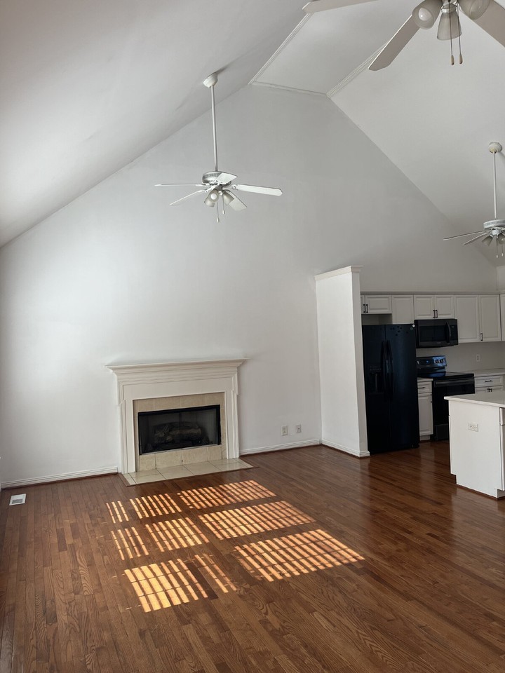 7428 Penngrove Ln - Photo 6 of 26