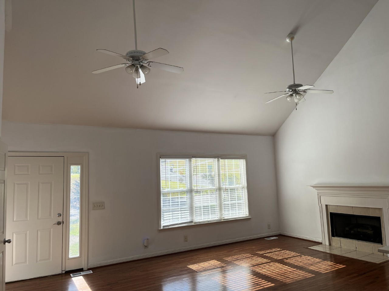 7428 Penngrove Ln - Photo 7 of 26