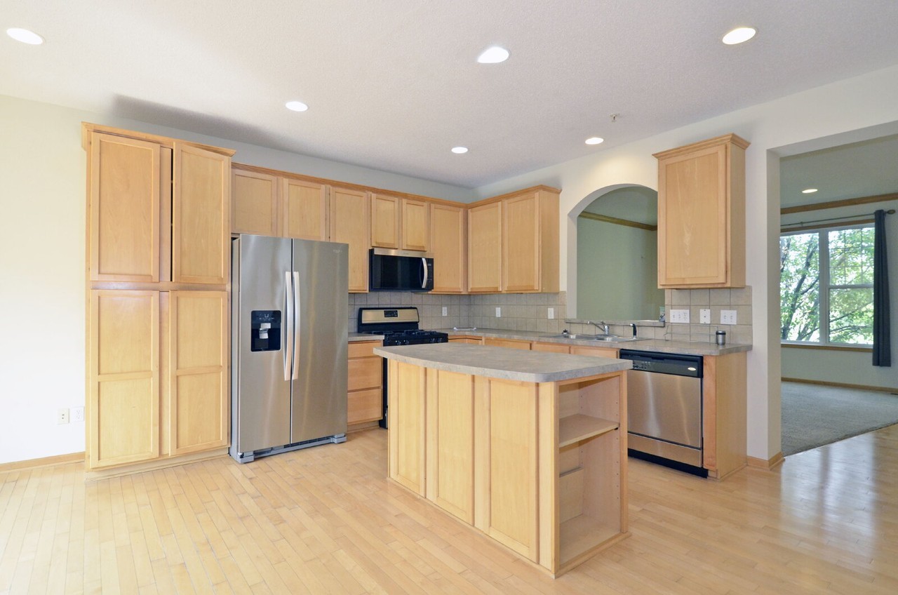 11296 Baltimore St Ne - Photo 7 of 37