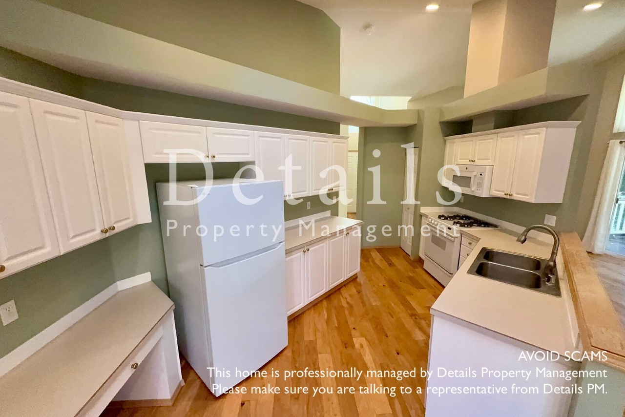 1270 Nw Sea Mist Ln - Photo 7 of 22