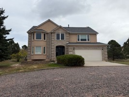 featured image of 916 Caribou Dr W