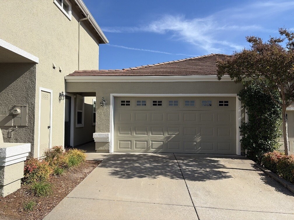 704 Cascara Dr - Photo 2 of 30