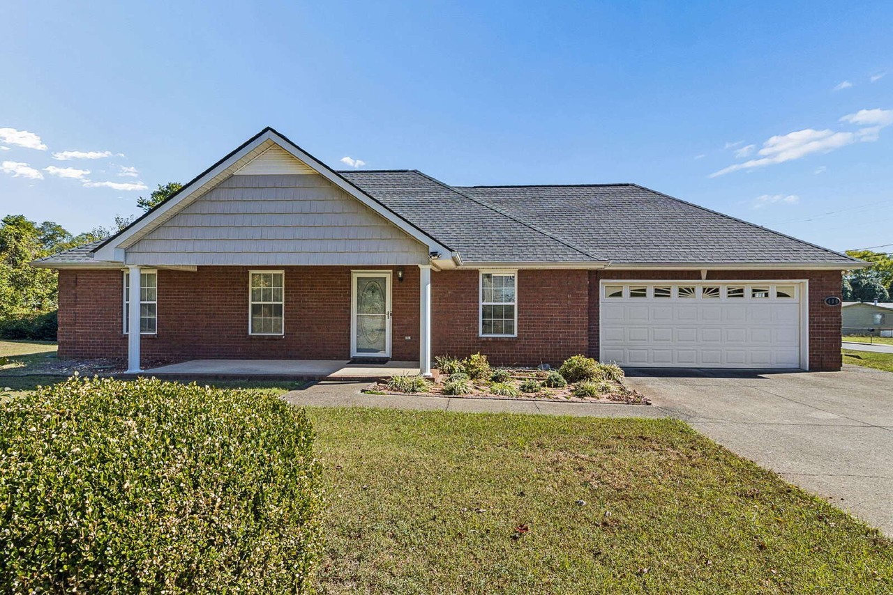 400 Mccoy Ct - Photo 2 of 32