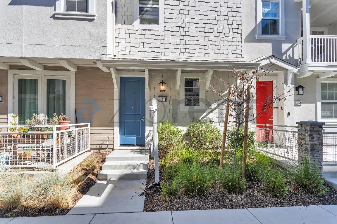 37441 Bowline Rd - Photo 2 of 30