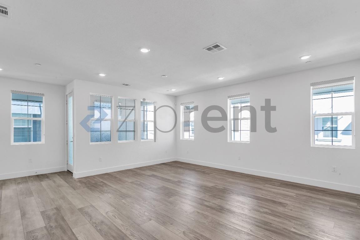 37441 Bowline Rd - Photo 6 of 30