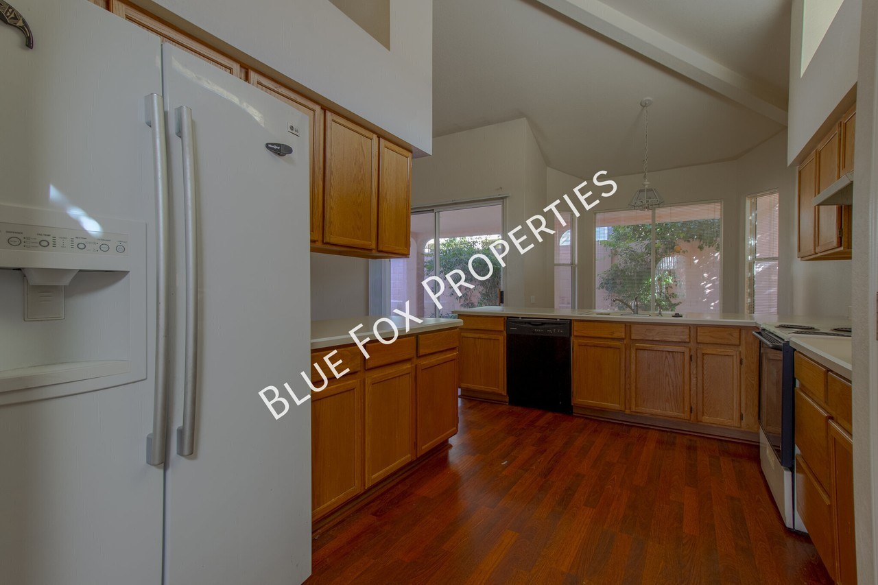 9870 N Double Diamond Pl - Photo 2 of 27
