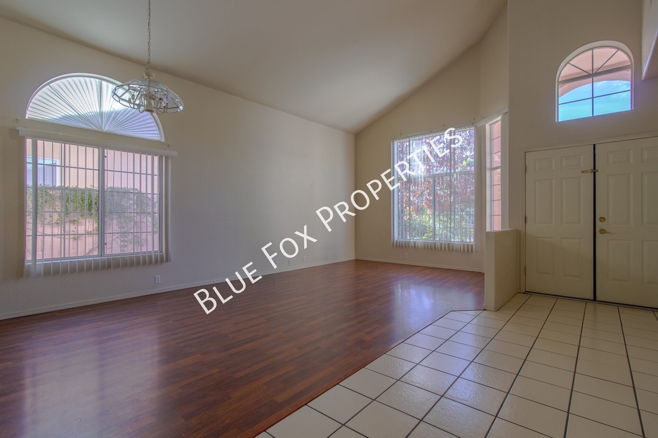9870 N Double Diamond Pl - Photo 3 of 27