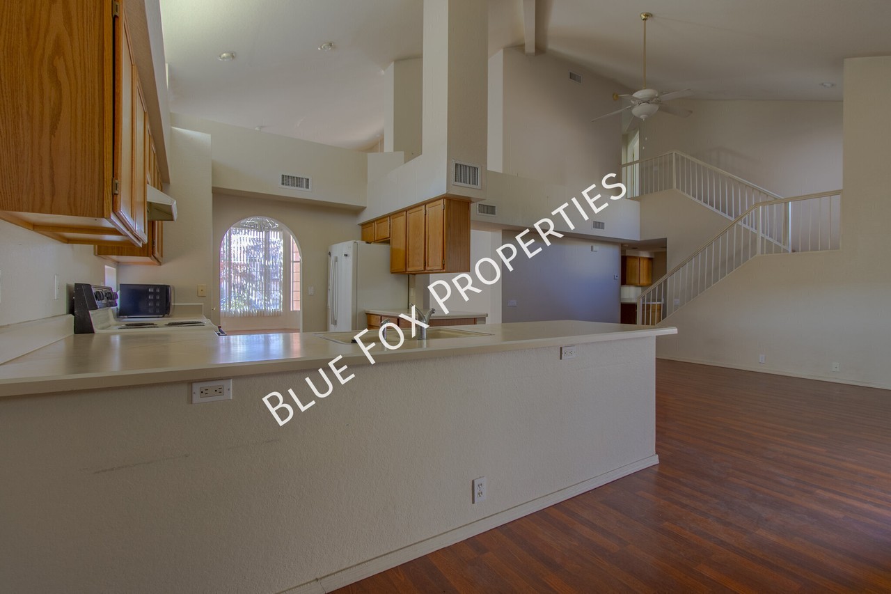 9870 N Double Diamond Pl - Photo 7 of 27