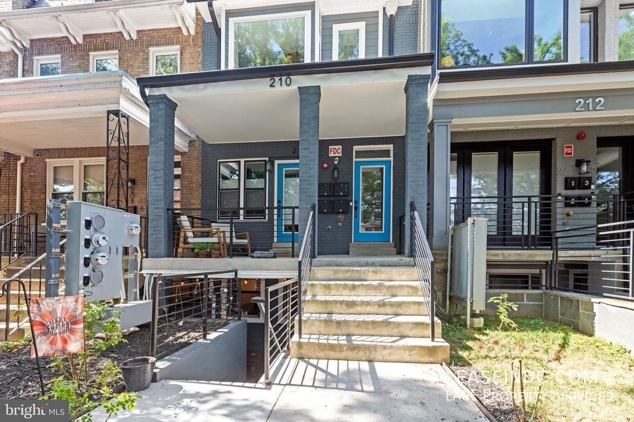 210 Varnum St Nw #1 - Photo 2 of 22
